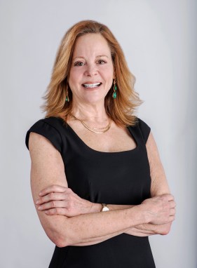 Professor Joann Peck_2021 130 standing